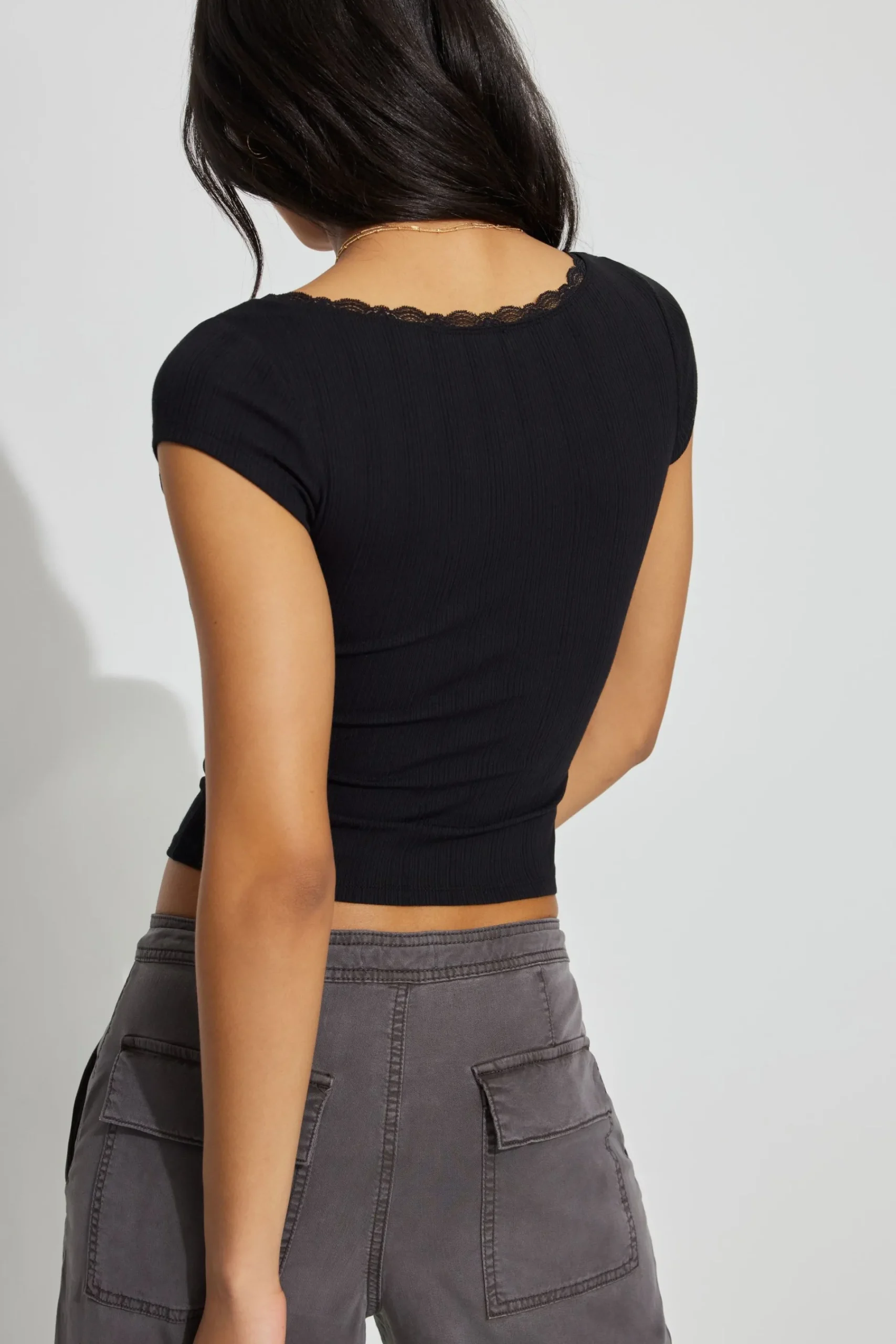 Myla Scoop Neck Lace Trim Rib Tee*Garage Clothing Store