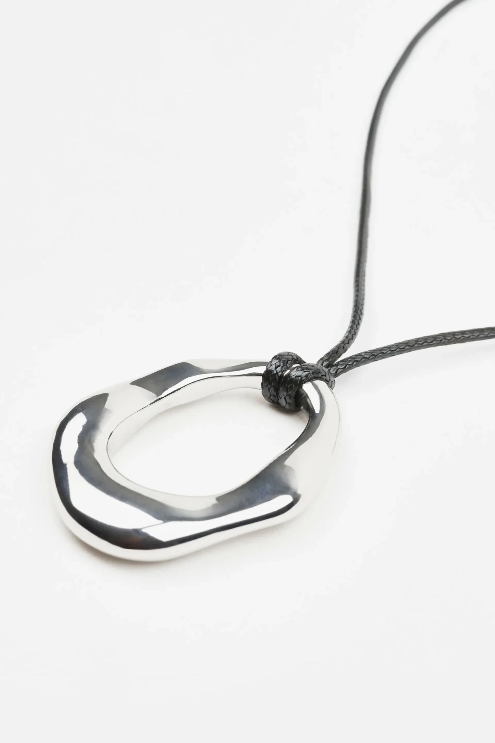 Oval Pendant Necklace*Garage Clothing Online
