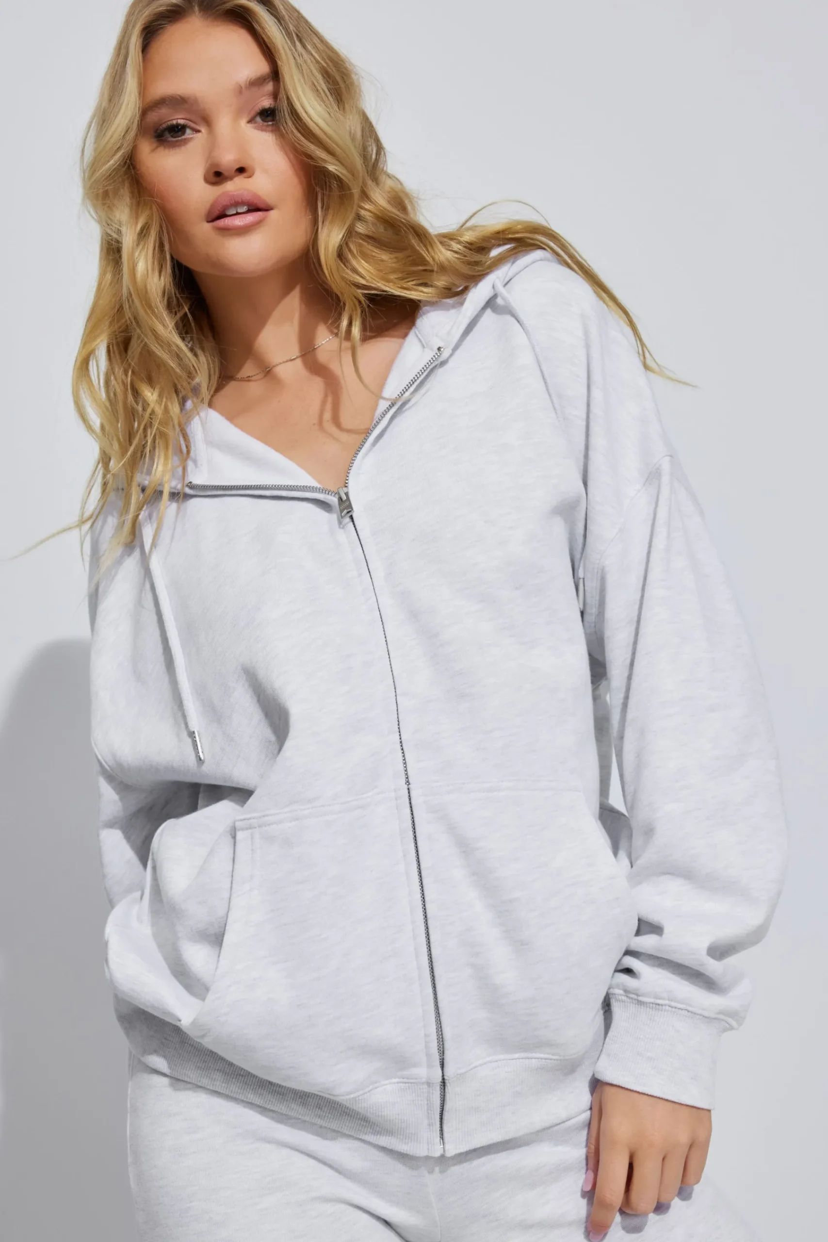 Oversized Hoodie Zippie*Garage Clothing Store
